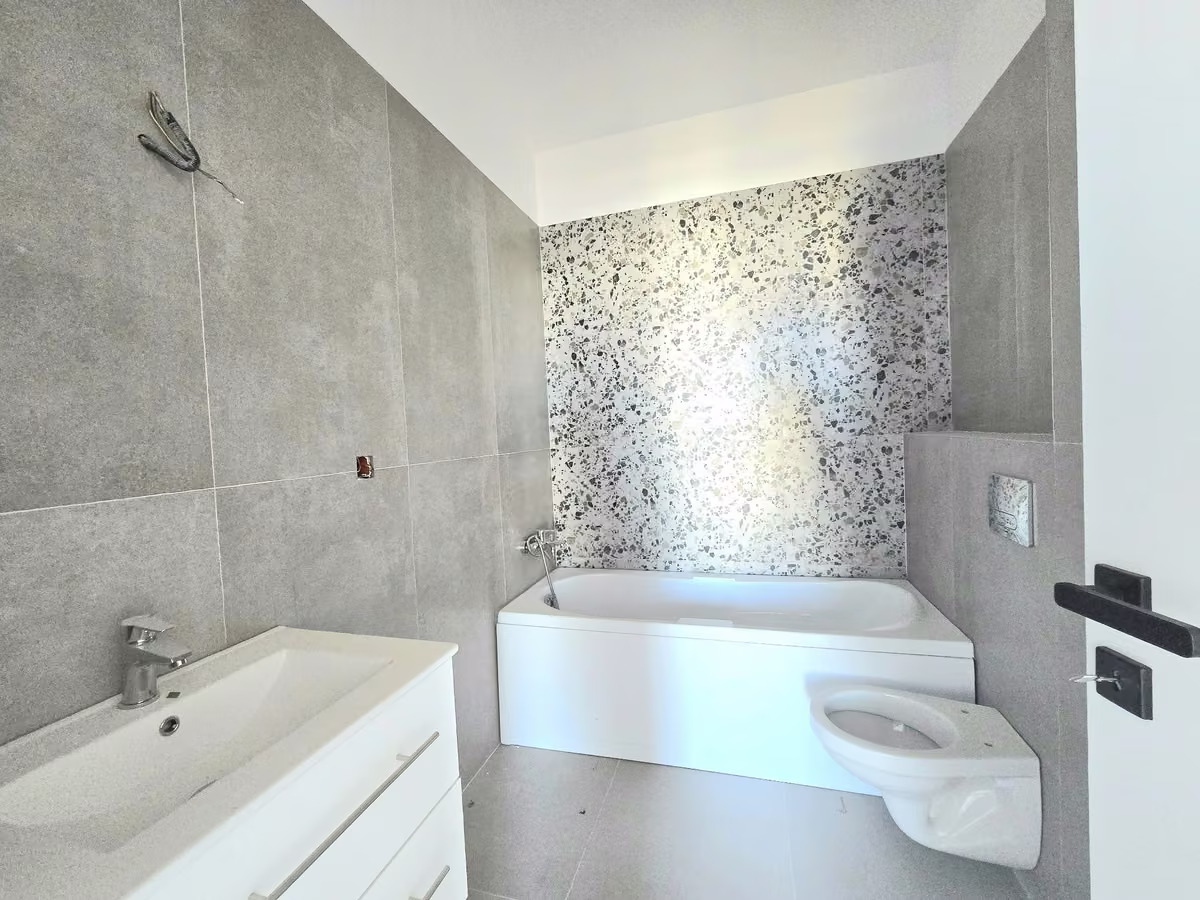 Neofort 82 Titan Pallady foto 10